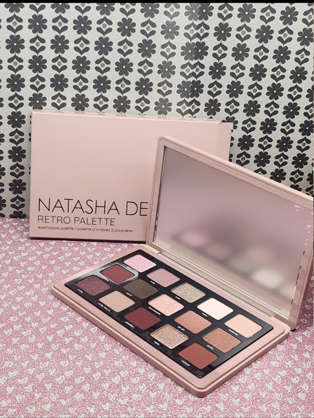 NATASHA DENONA Retro Eyeshadow Palette - new